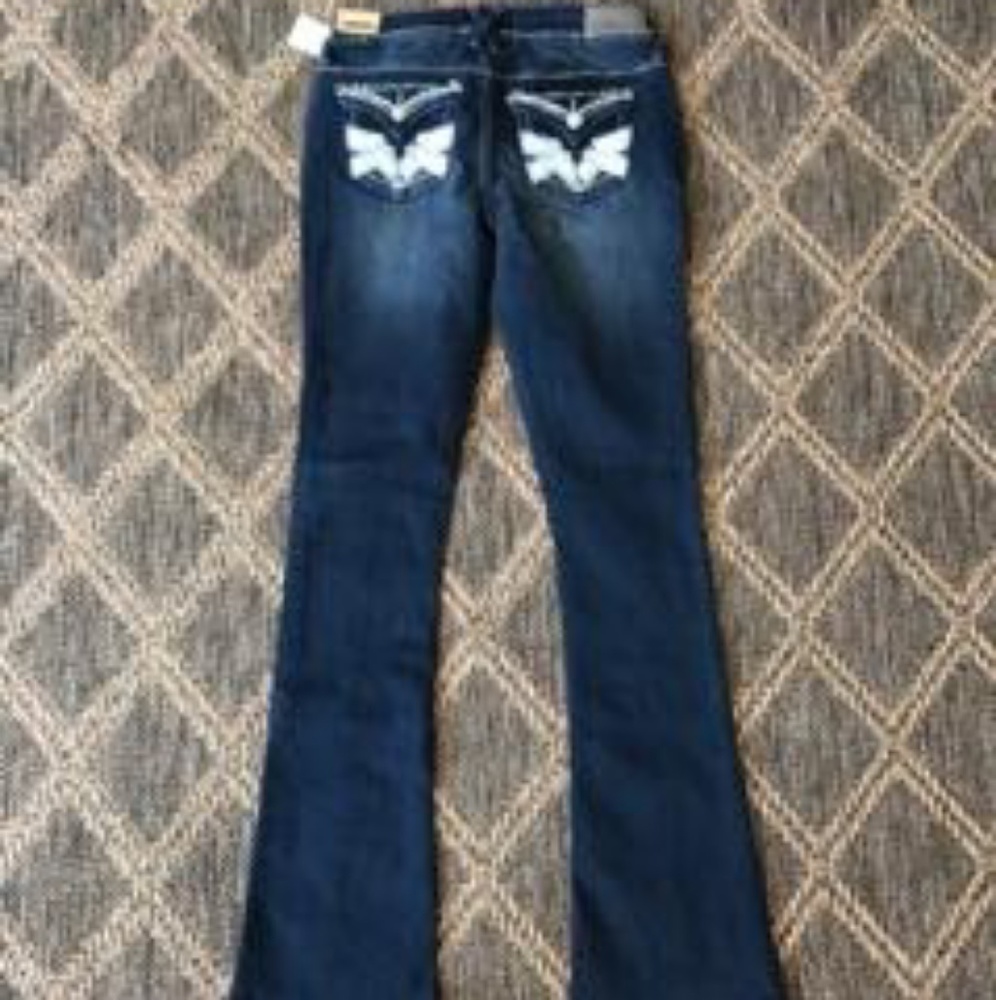 Size 1/2 hydraulic jeans with pocket detail